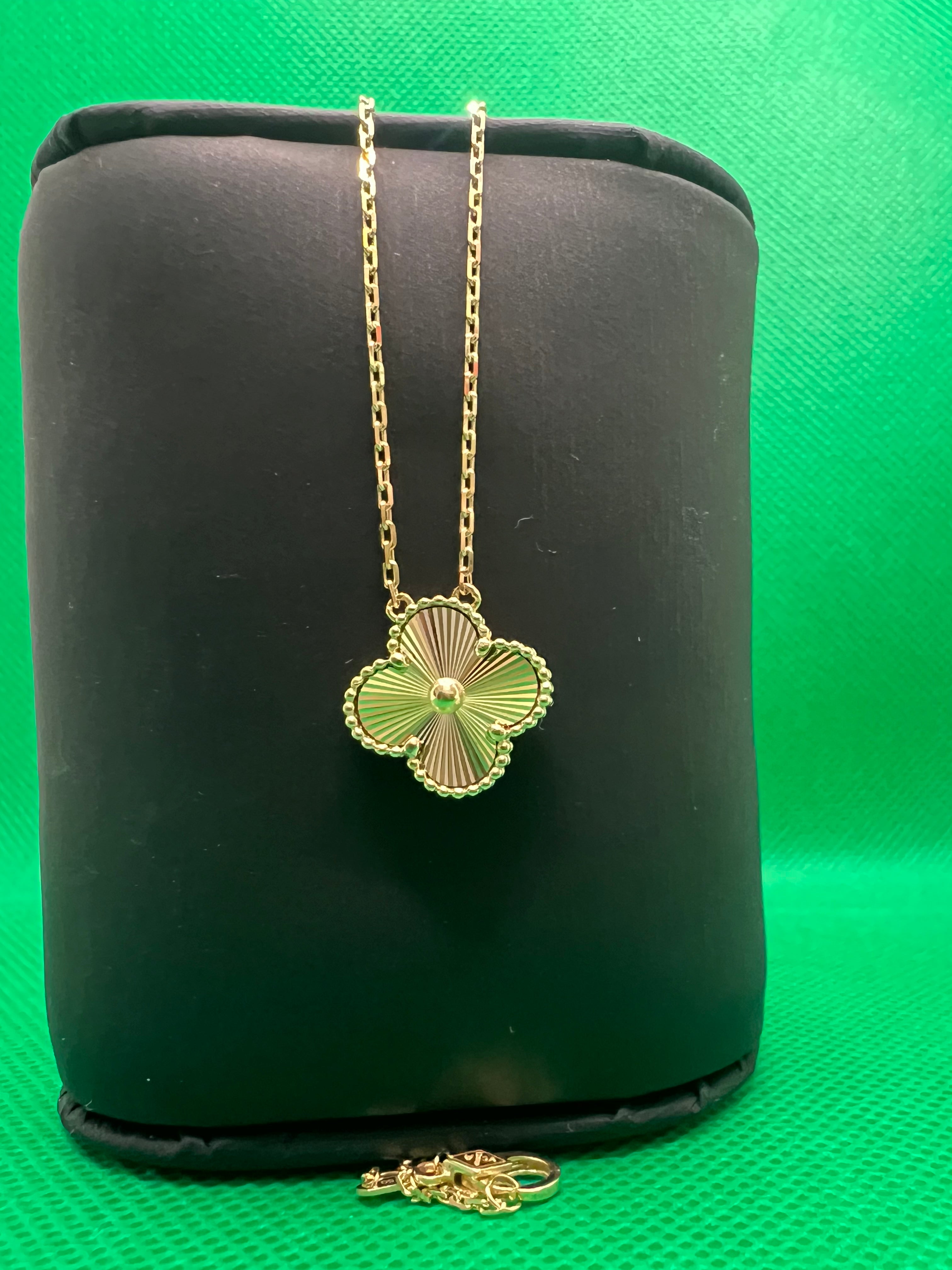 18K Clover Necklace “MC” – ZeasDC