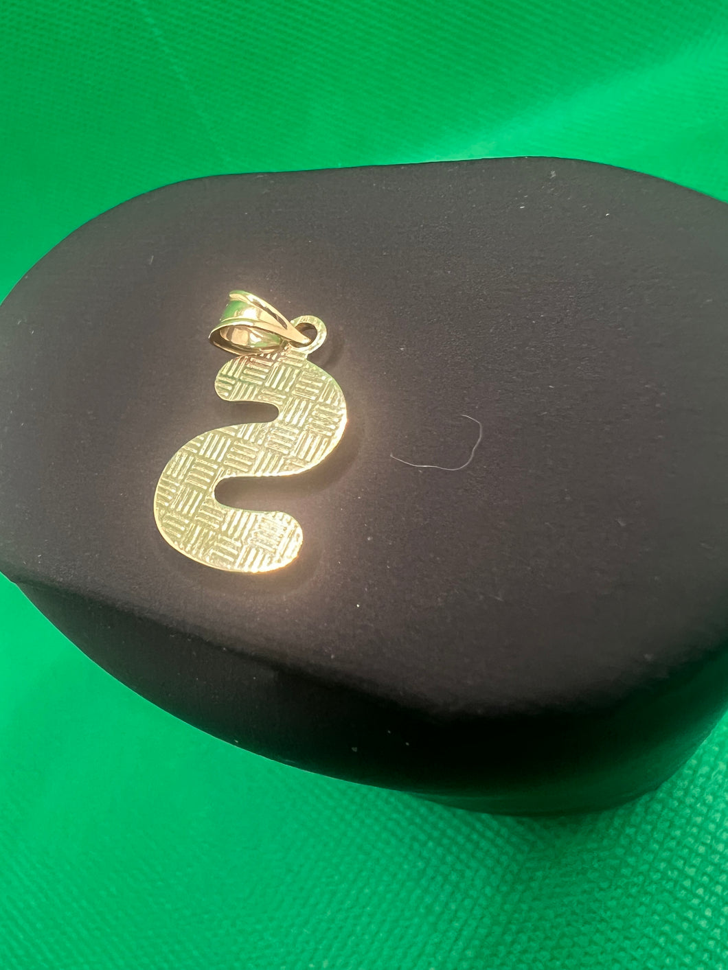 18K Alphabet Letter “S”