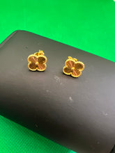 Load image into Gallery viewer, 21K Flower Clover Earrings
