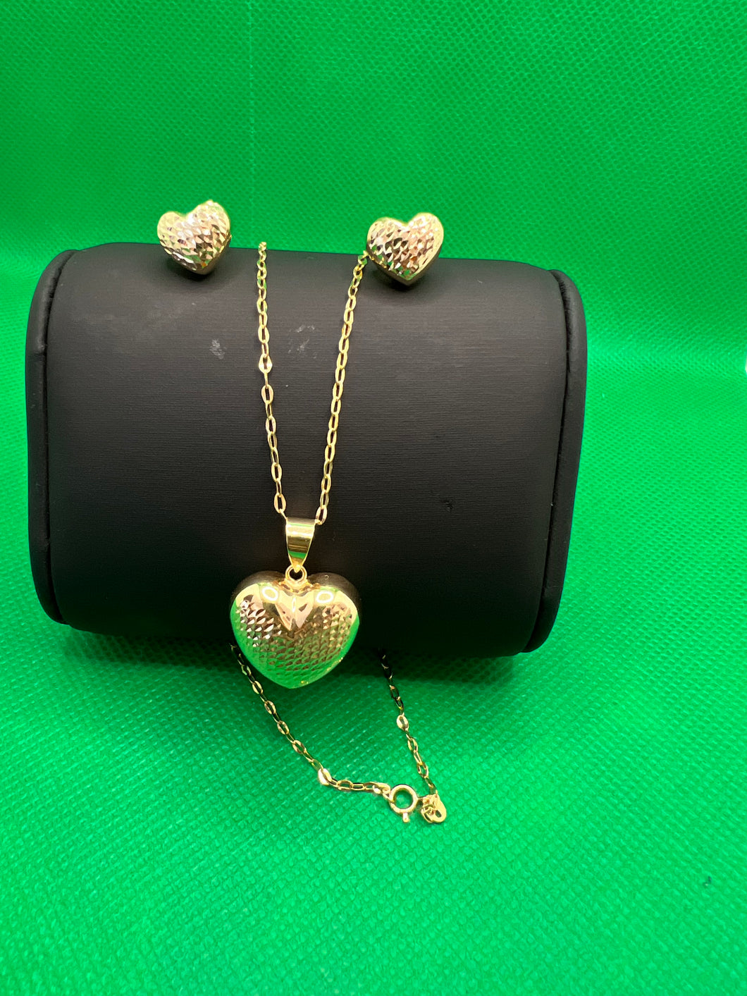 18K Heart Puff Set