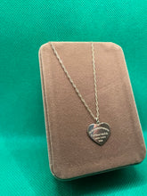 Load image into Gallery viewer, 18K Heart TNecklace
