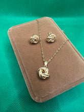 Load image into Gallery viewer, 18K Knot Set
