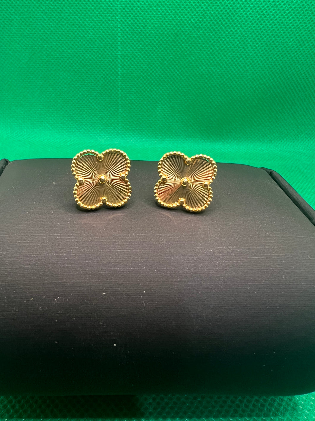 21K Clover Earrings “12mm”