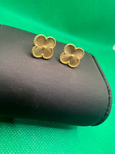 Load image into Gallery viewer, 21K Clover Earrings “12mm”
