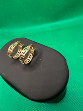 Load image into Gallery viewer, 18K Loop Embossed Design Earrings
