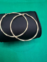 Load image into Gallery viewer, 18 Extra Large Loop “50mm”
