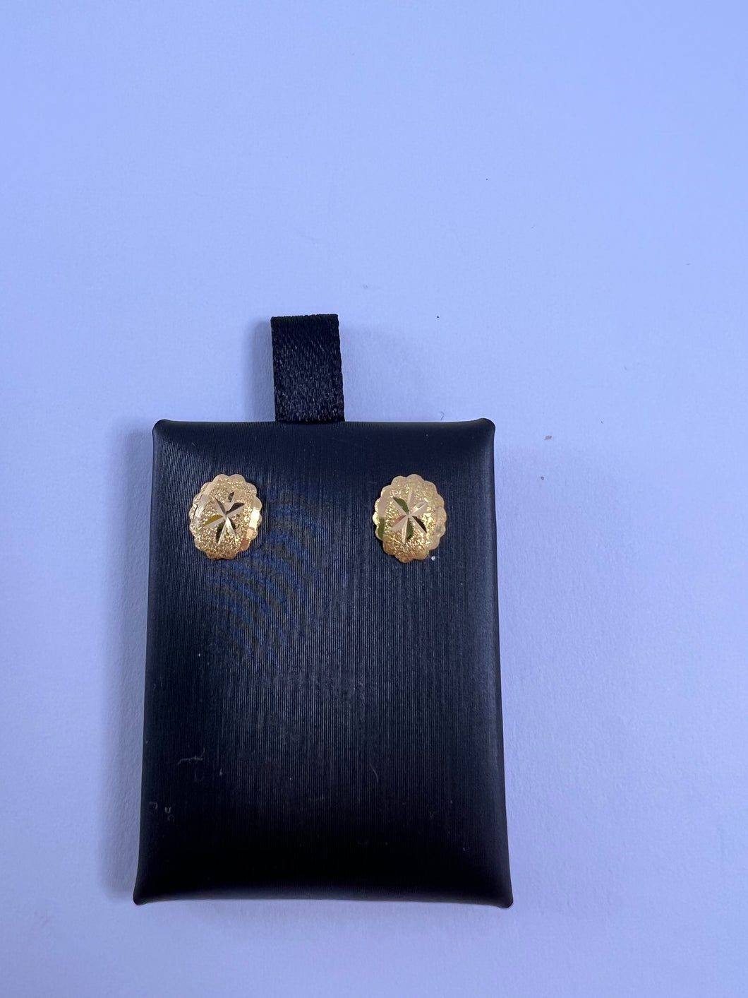 18K  Screw Type Earrings