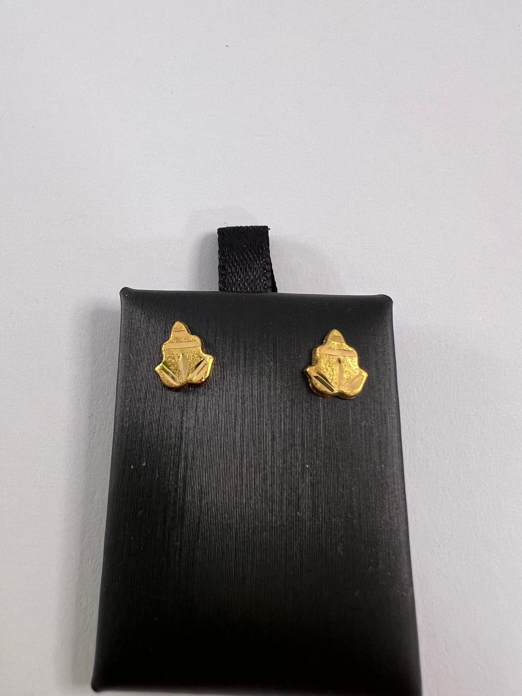 18K  Screw Type Earrings